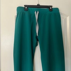 Livingston Basic Scrub pants- forest green small PETITE